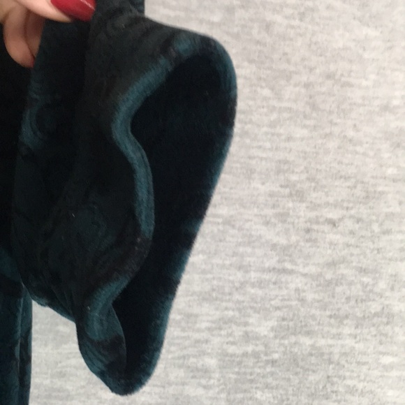 LAURA SCOTT Comfy Cozy Velour Zipper Jacket with Floral Design & Pockets - Picture 11 of 15